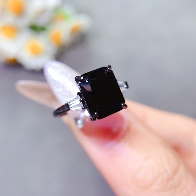 Natual Rectangle Black Spinel  - đánh giá và giá Jewelry Making University