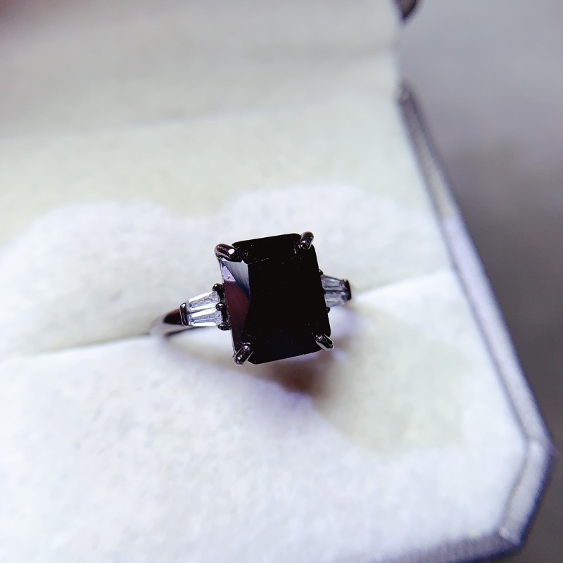 Natual Rectangle Black Spinel  - đánh giá và giá Jewelry Making University