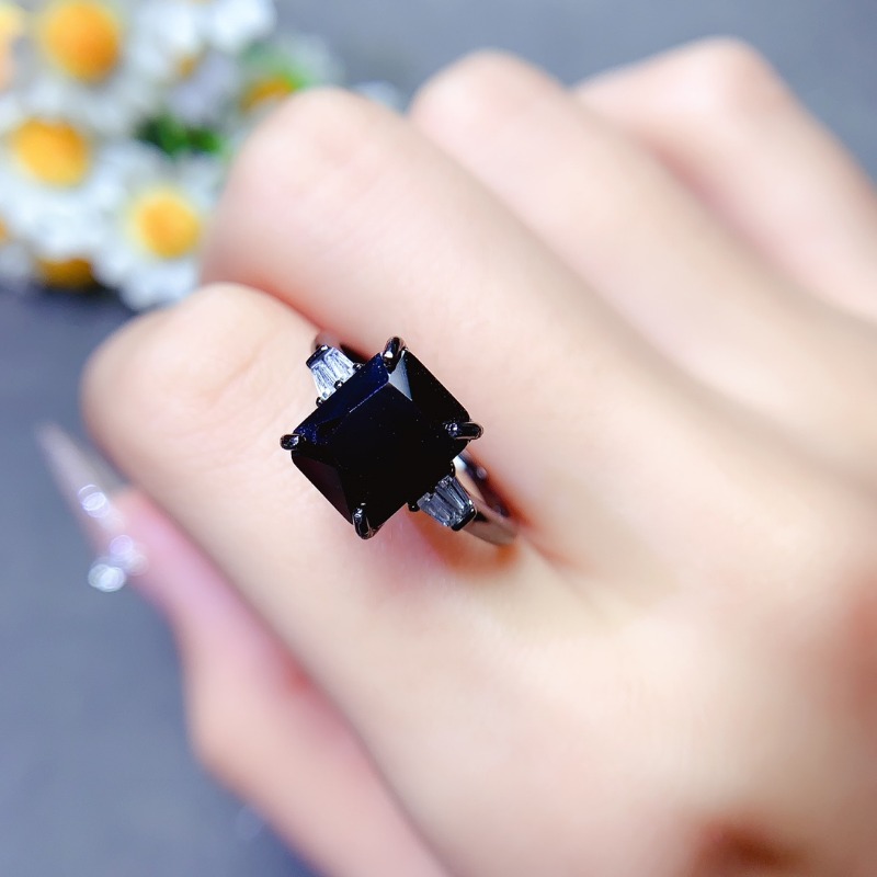 Natual Rectangle Black Spinel  - đánh giá và giá Jewelry Making University